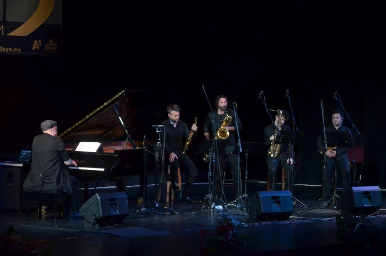 SIGNUM Saxophone Quartet and Kai Schumacher