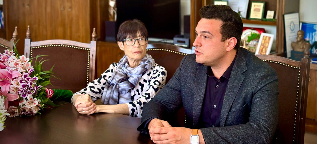 Iva Chavdarova Hands Over the Leadership of the March Music Days to Maestro Dimitar Kosev